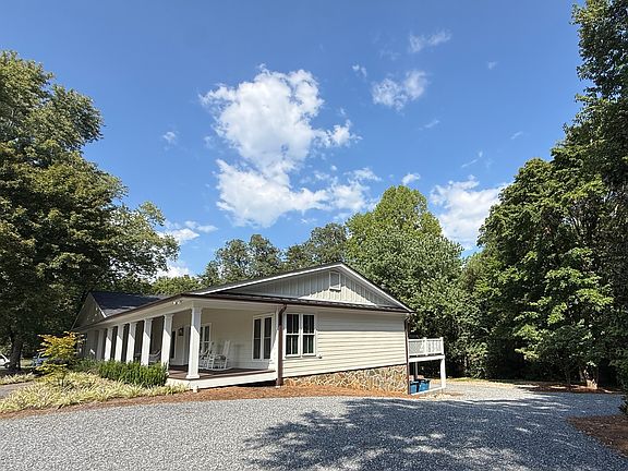 4th image of 3204 Pleasant Ridge Rd