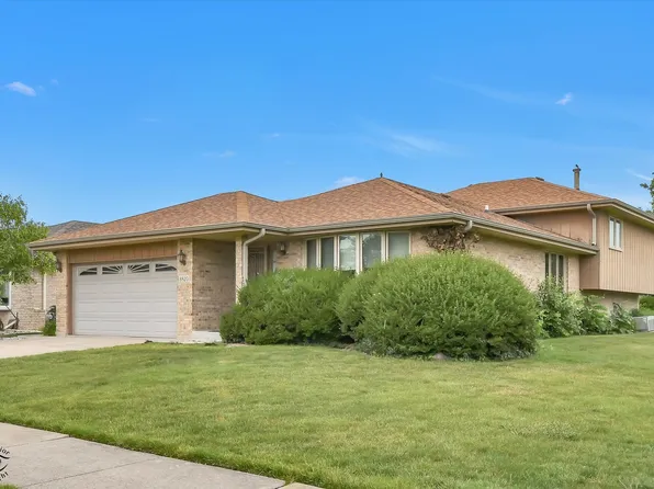 8820 Meadowview Dr, Orland Hills, IL 60487