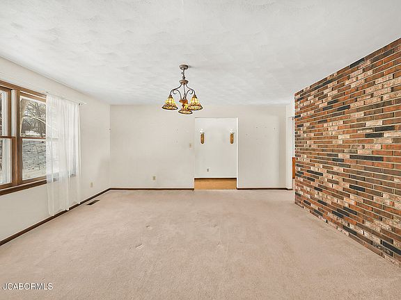 4th image of 2816 Mohawk Dr