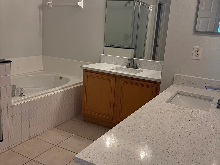 696 Carrigan Woods Trl — Photo 4