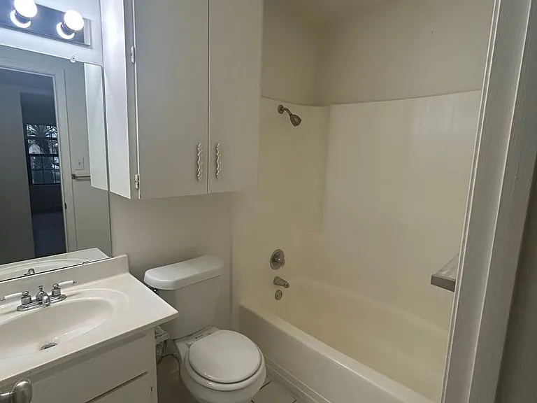 Su Casa — Photo 23