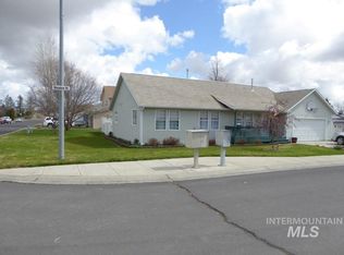 938 N Meadow St, Moscow, ID 83843