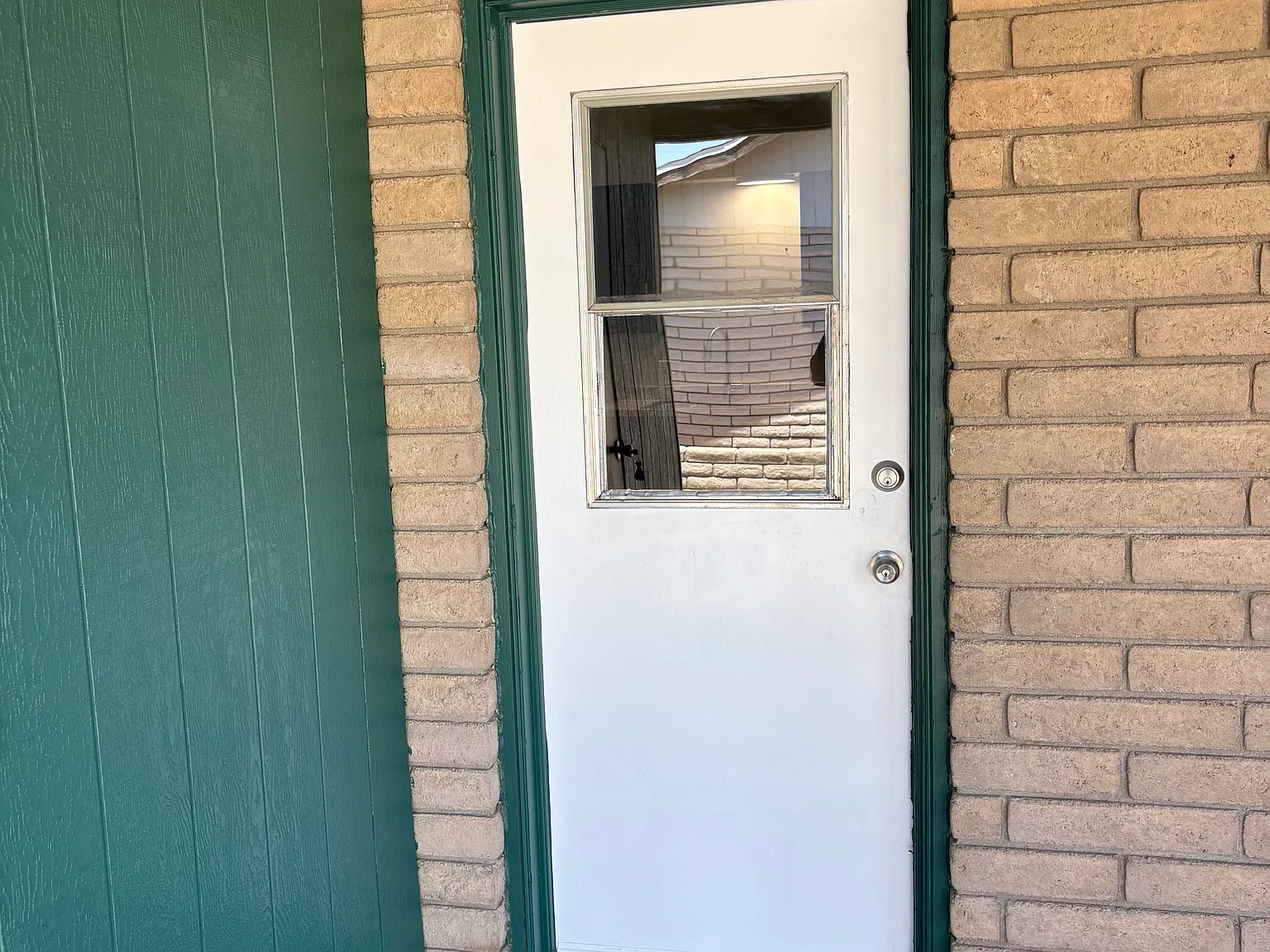 3 bed, 1000 sqft, $1,750 — Photo 4
