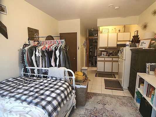 2nd image of 26-18 Hoyt Ave S #2B