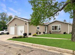 209 S Dakota St, Tioga, ND 58852