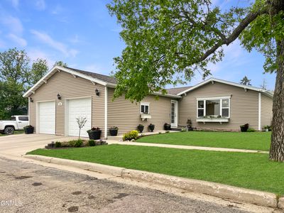 209 S Dakota St, Tioga, ND, 58852