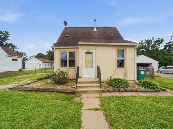 744 Central Ave, Evansdale, IA 50707