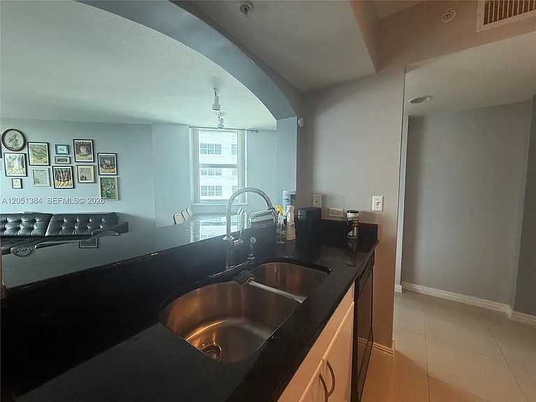 9201 Collins Ave #521 — Photo 12