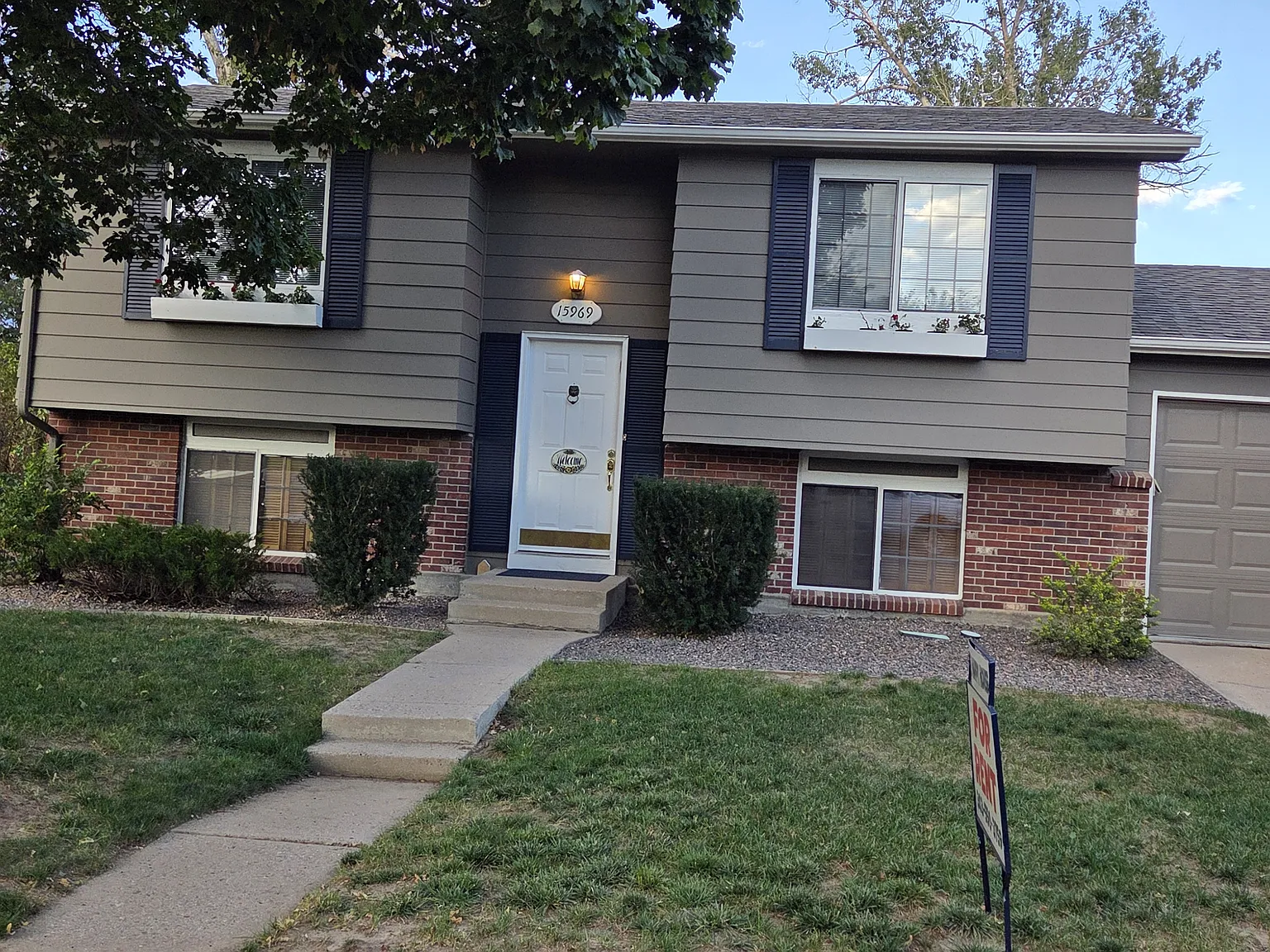 3 bed, 1638 sqft, $2,600 — Photo 1