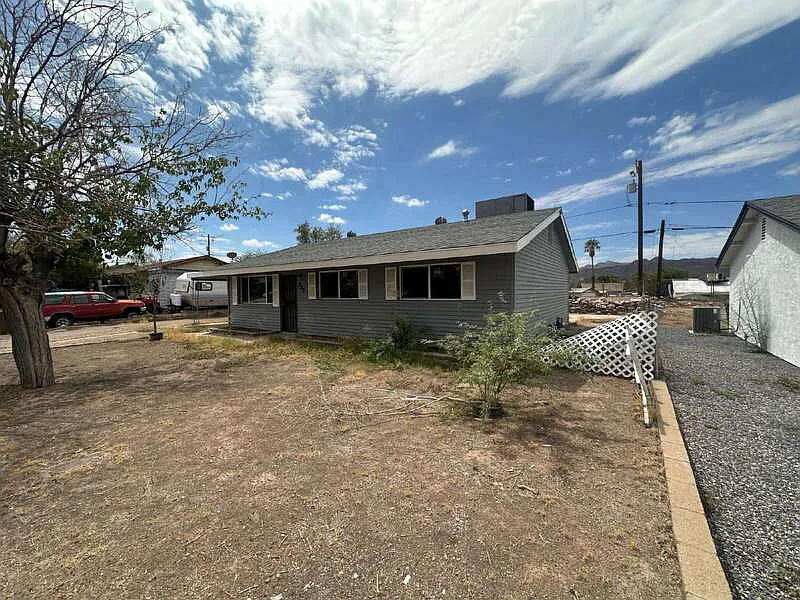 Building Photo - 327 W Fairhaven Rd