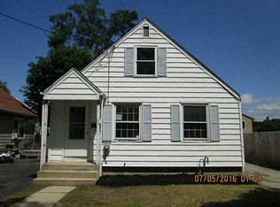 26 Crossing Ct, Warwick, RI 02888