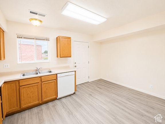 5th image of 1100 E 1525 S APT 104