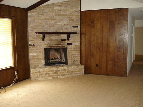 2nd image of 209 Galvin Dr