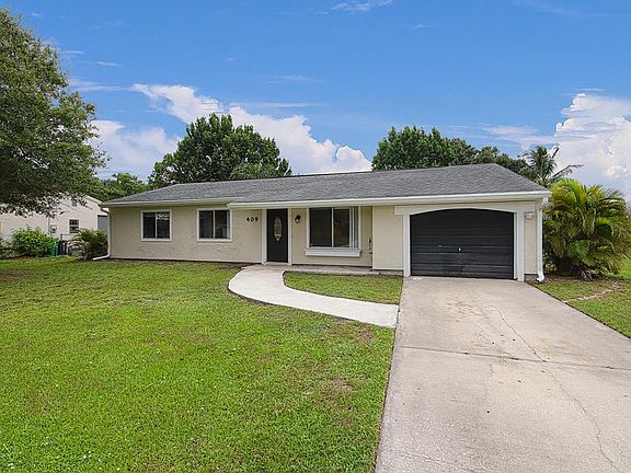 3rd image of 409 SW Eastport Cir