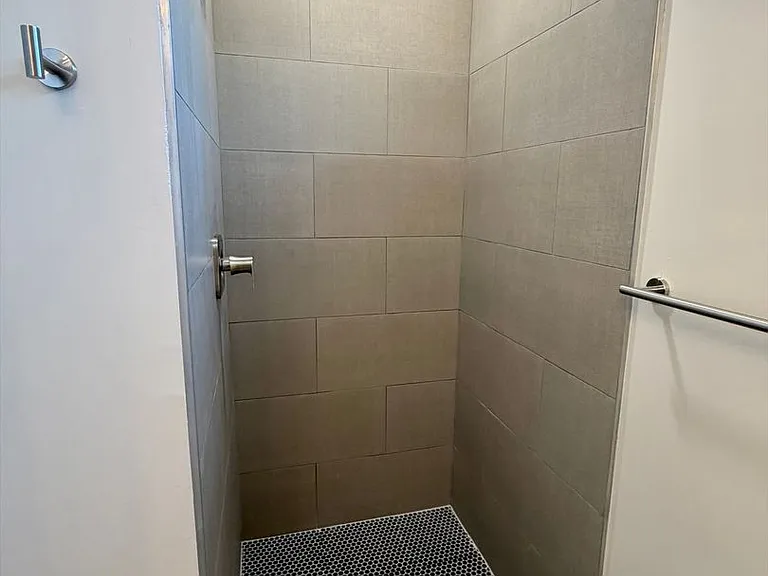 2976 National Ave — Photo 10