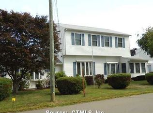 26 Neptune Dr, Old Saybrook, CT 06475