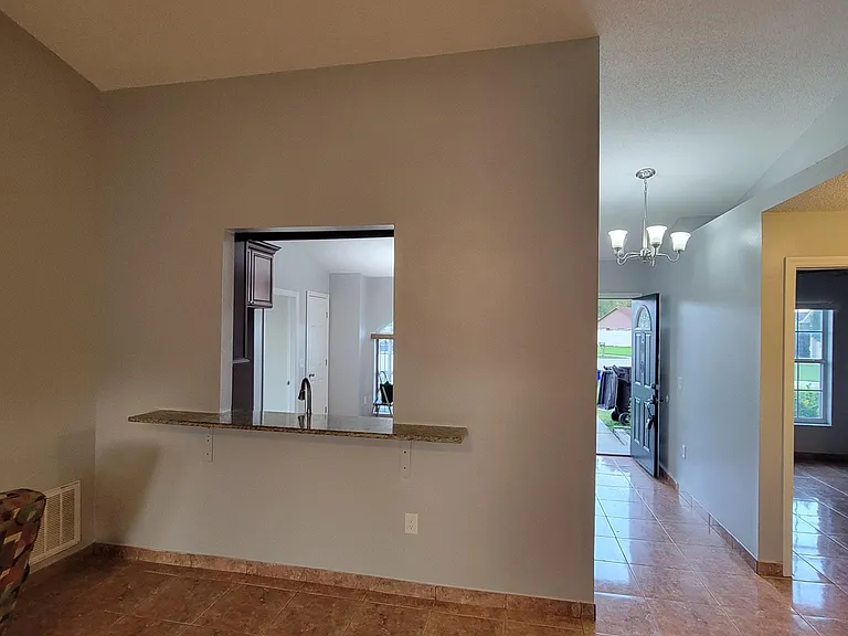 2404 Quail Cove Ct — Photo 5