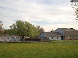 County Line Rd, Columbiana, OH 44408