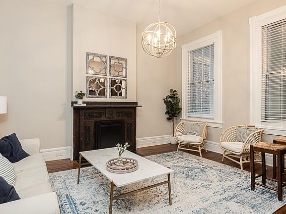 5th image of 2406 E Clay St #1