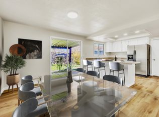 1789 Inverness Dr, Medford, OR 97504