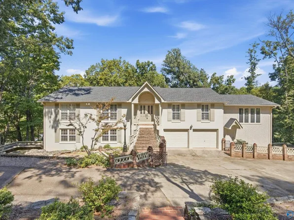 2214 Briarcliff Rd SE, Huntsville, AL 35801