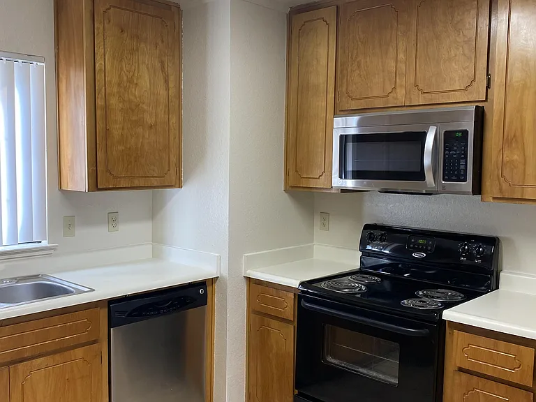 1809 La Corunna Pl #A — Photo 27