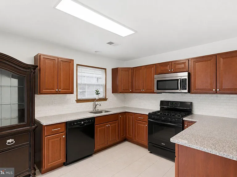 101 Wellington Park Dr — Photo 10