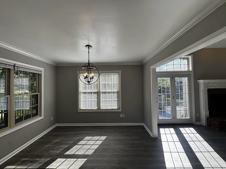 2224 Wilmington Ln — Photo 14