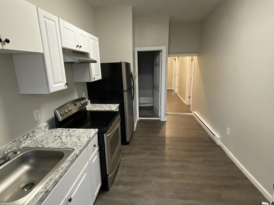 1st image of 11 Liberty St