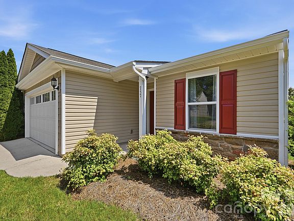 3rd image of 757 Willow Creek Dr