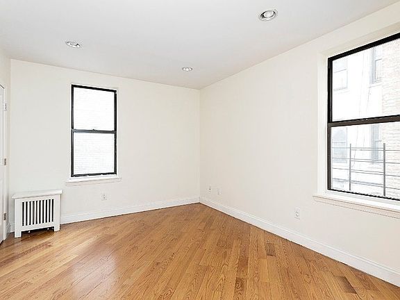 3rd image of 370 Fort Washington Ave APT 508