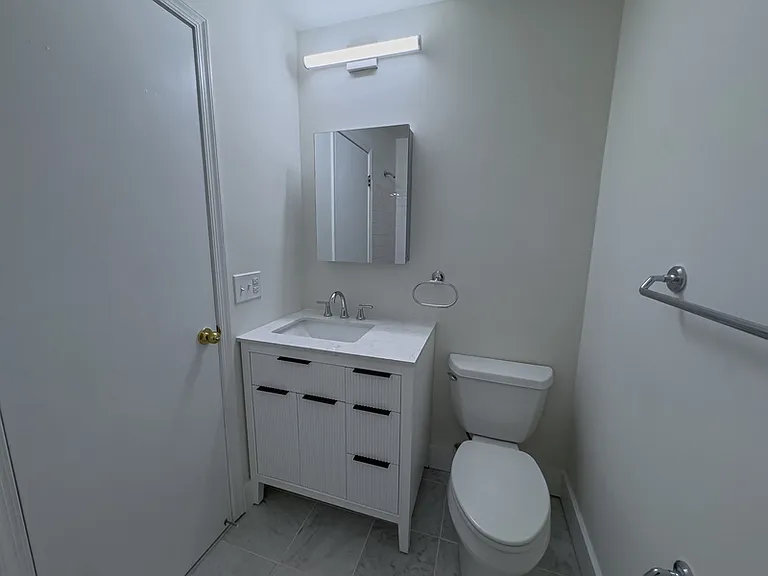 1703 Green St #5 — Photo 22