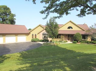 W1280 Spring Prairie Rd, Burlington, WI 53105