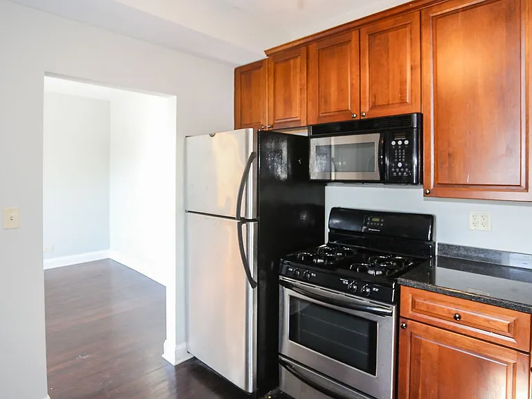 4808 N Paulina St — Photo 31