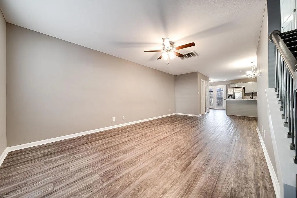 955 Big Sky Dr — Photo 3
