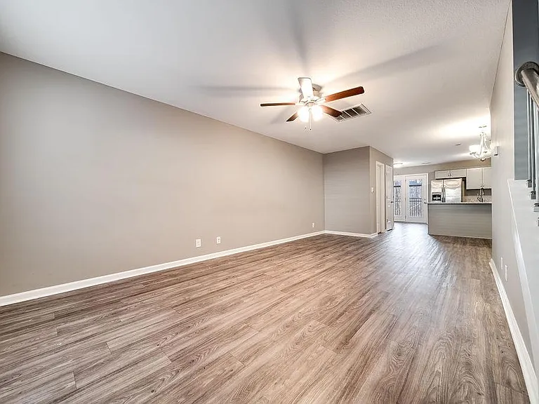 955 Big Sky Dr #Q — Photo 3