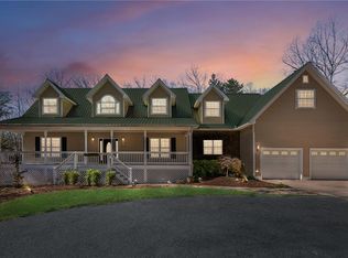 154 Hickory Ln, Dahlonega, GA 30533