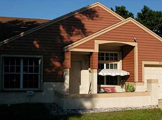 911 SW 86th Ave, Pembroke Pines, FL 33025