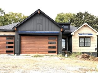 8817 N Kentucky Ave, Kansas City, MO 64157