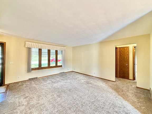 4th image of 1308 Winchester Pl