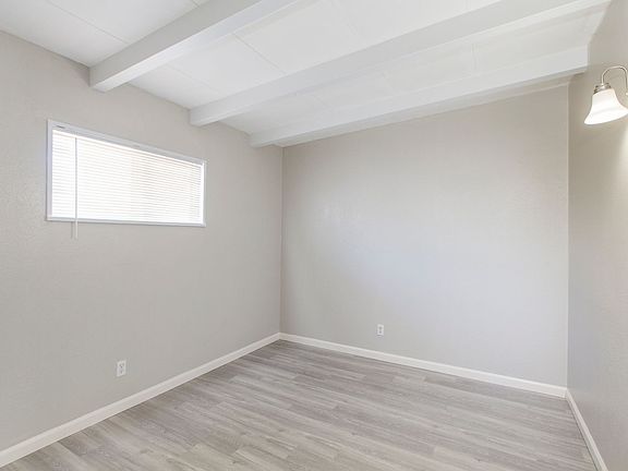 5th image of 420 E Brookside St #1