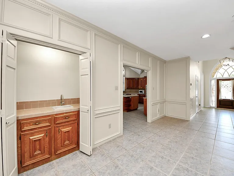 10503 Great Plains Ln — Photo 17