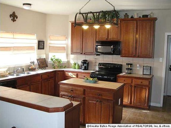 4th image of 36463 Crestway Ave