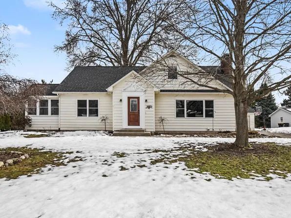 8246 Harlow Ave SW, Byron Center, MI 49315