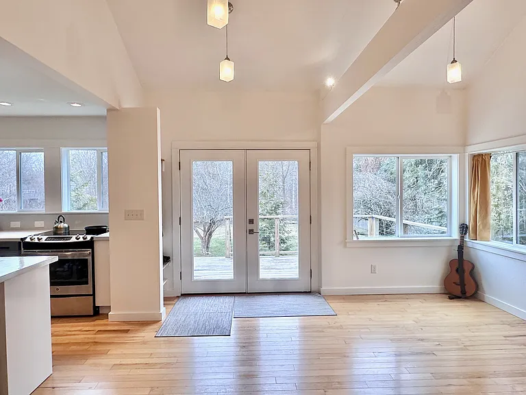 266 Highland Ave — Photo 39