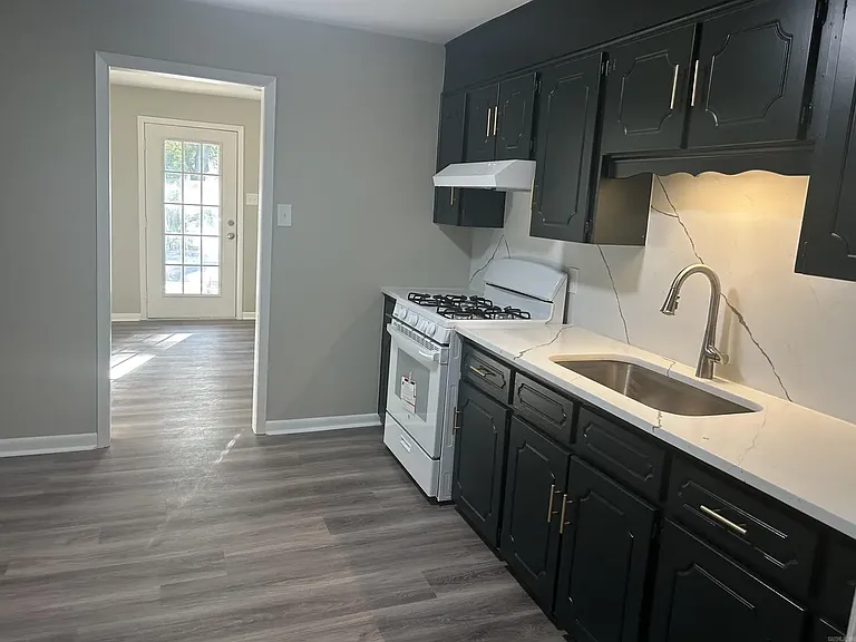 114 North Ave — Photo 5