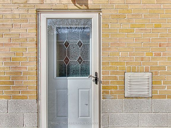 4th image of 51 Norseman St