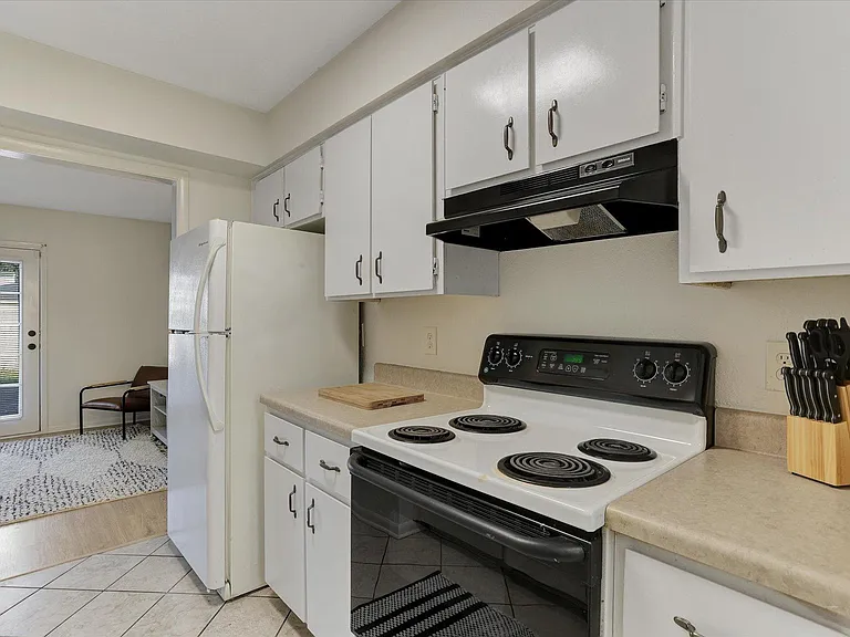 4110 Crane St #C — Photo 12