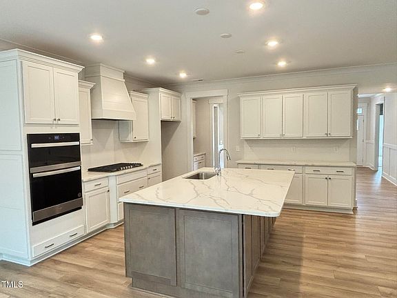 4th image of 135 Ironwood Blvd #49