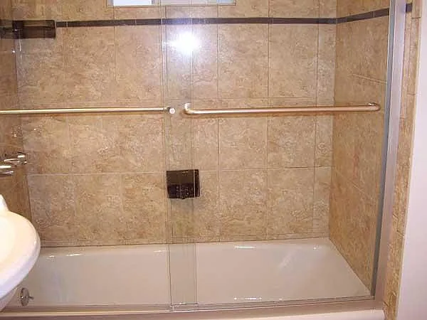 3 bed, 1200 sqft, $3,900 — Photo 2